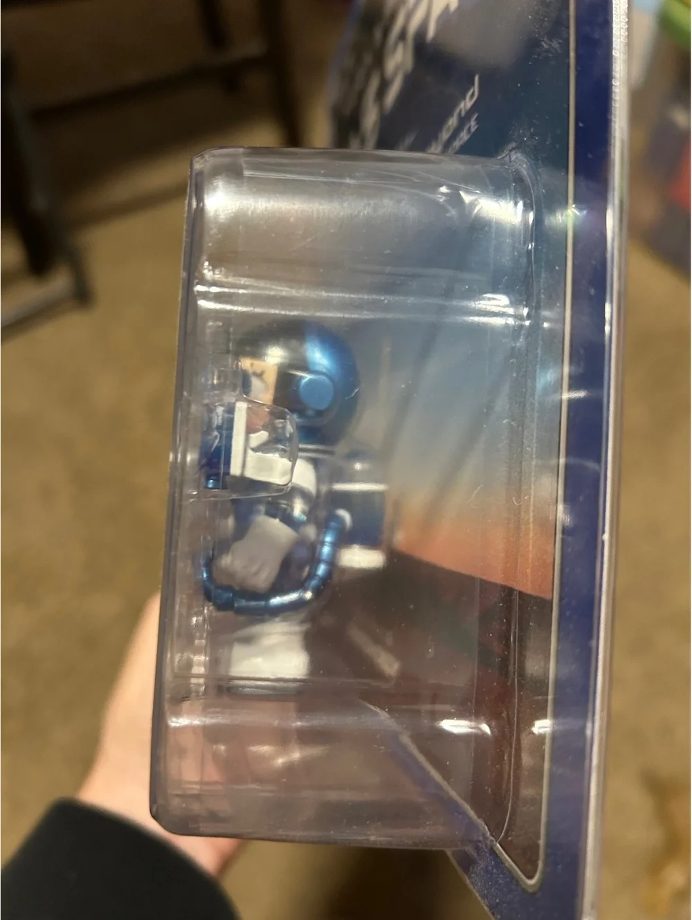 Mega Space Molly CAS Space Hang card figure pin Pop Mart